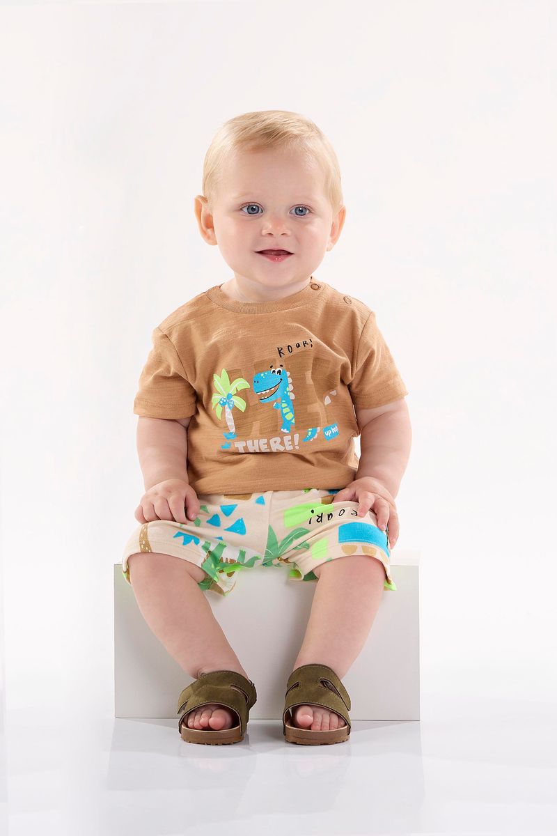 Conjunto-para-Bebe-Menino-com-Camiseta-e-Bermuda--Marrom--Up-Baby
